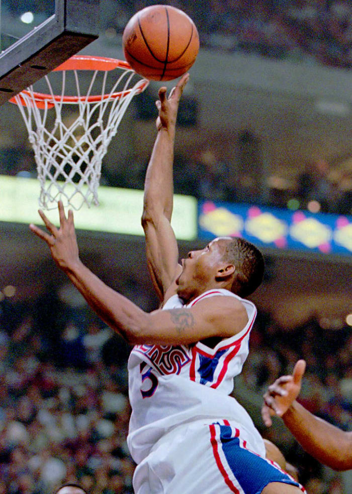 1996-1101-Allen-Iverson-debut.jpg